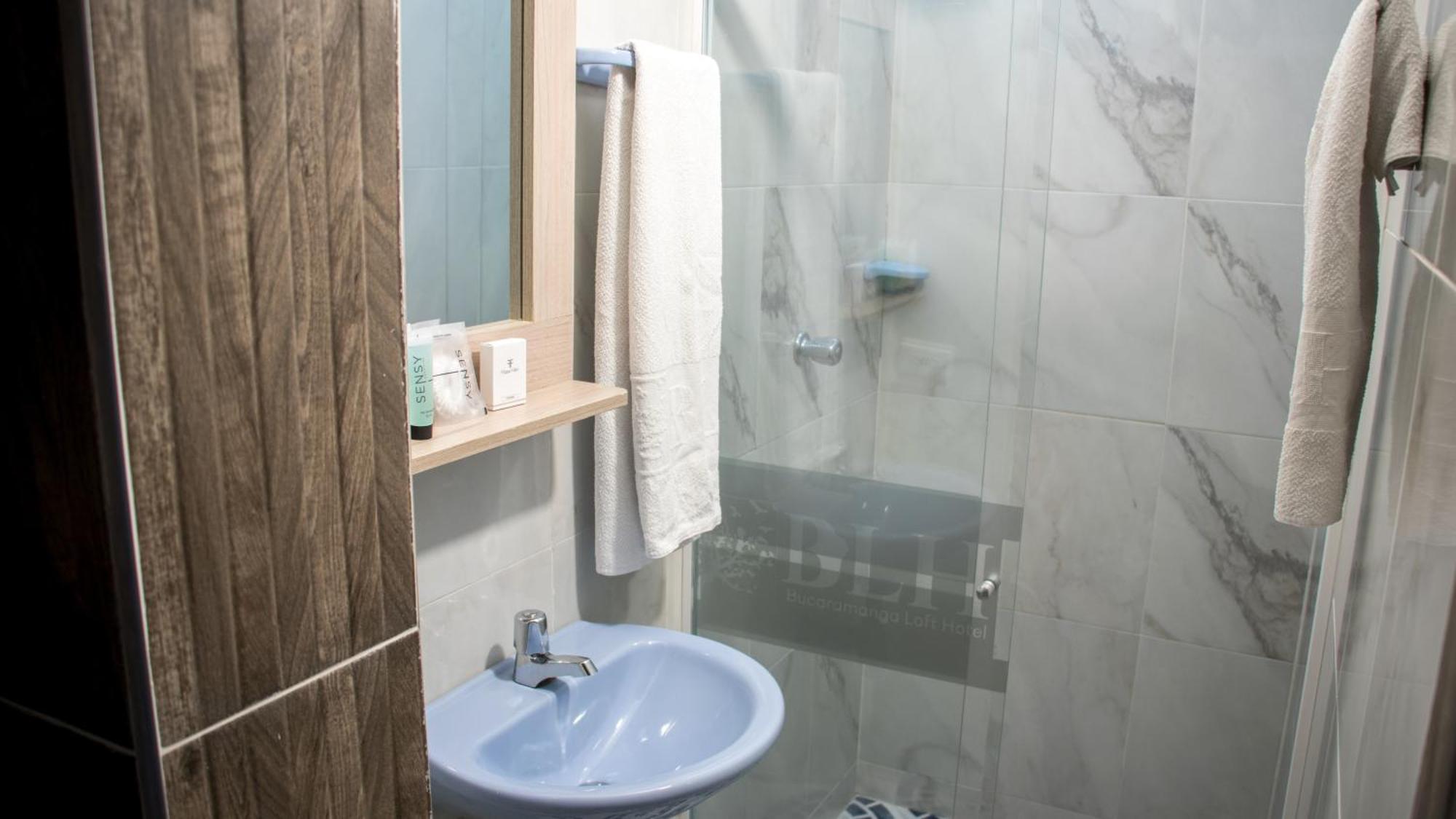 בוקארמנגה Blh Business Loft Hotel חדר תמונה